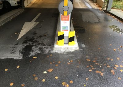 Installation-protections-parking-EFFIA-7-min-400x284